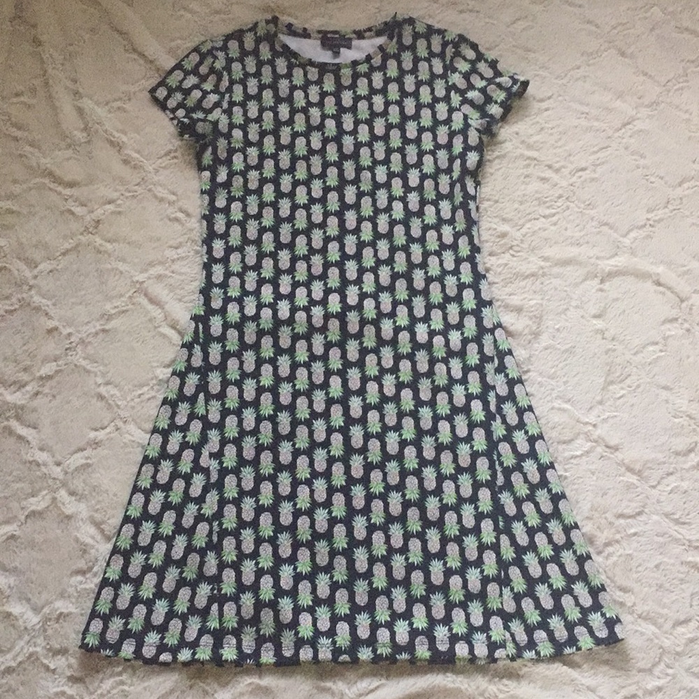 The Limited Patterned Short Sleeve Dress * Size XS